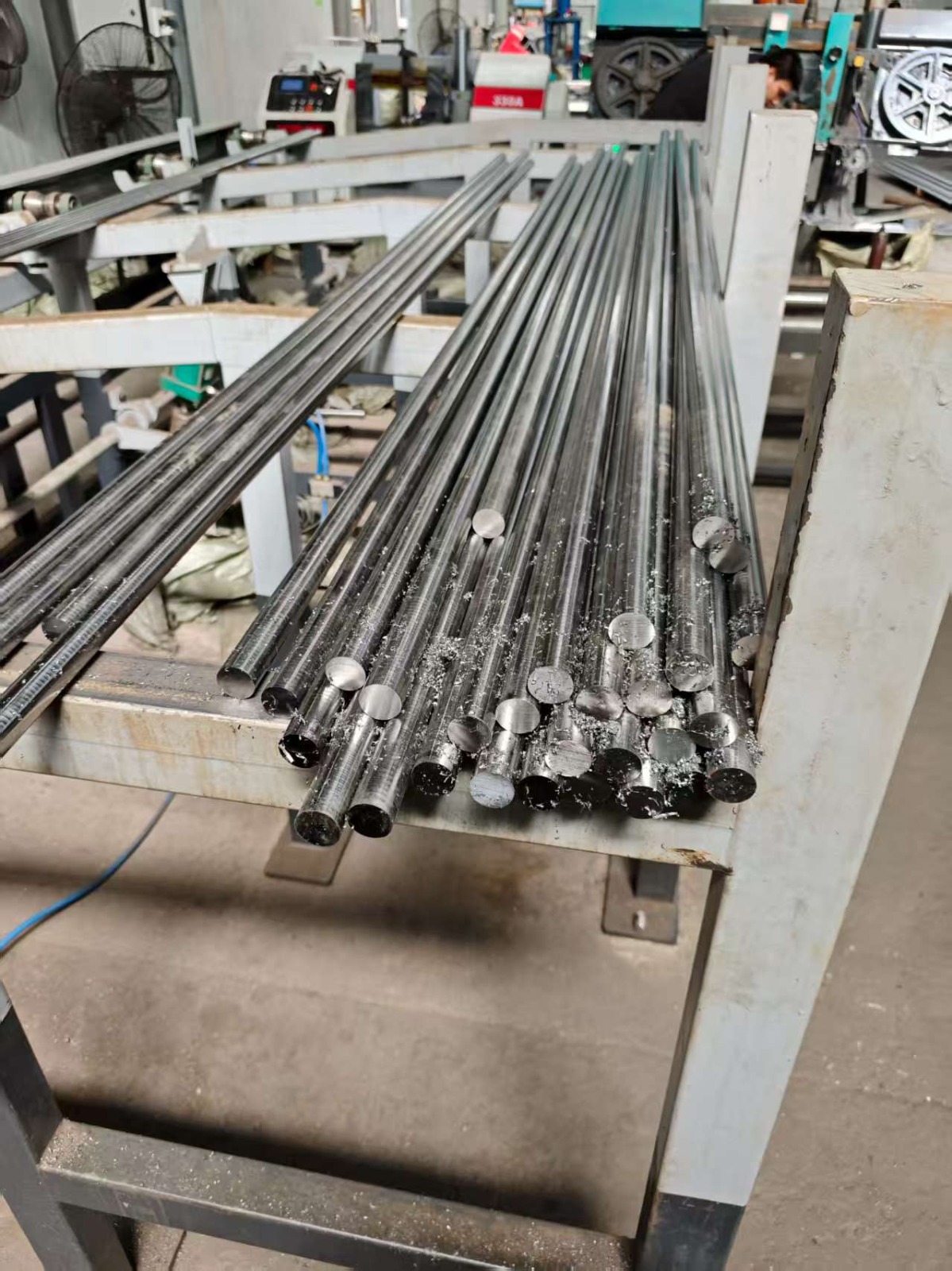 استیل اکبری بهترین خریدار ضایعات استیل و استیل صنعتی با دستگاه آنالیز